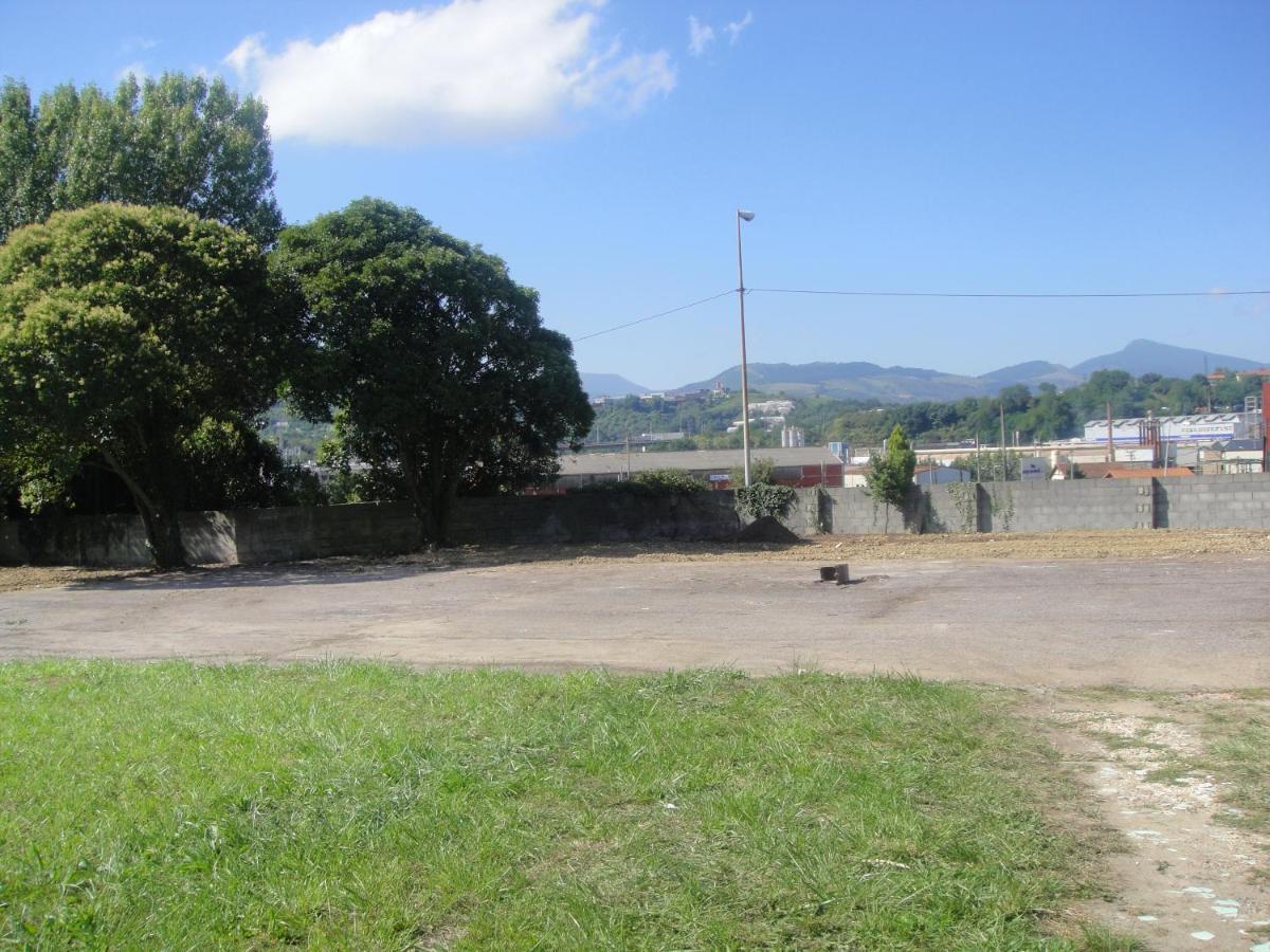 Habitacion Bano Cocina Jardin Y Parking Erandio Exterior foto